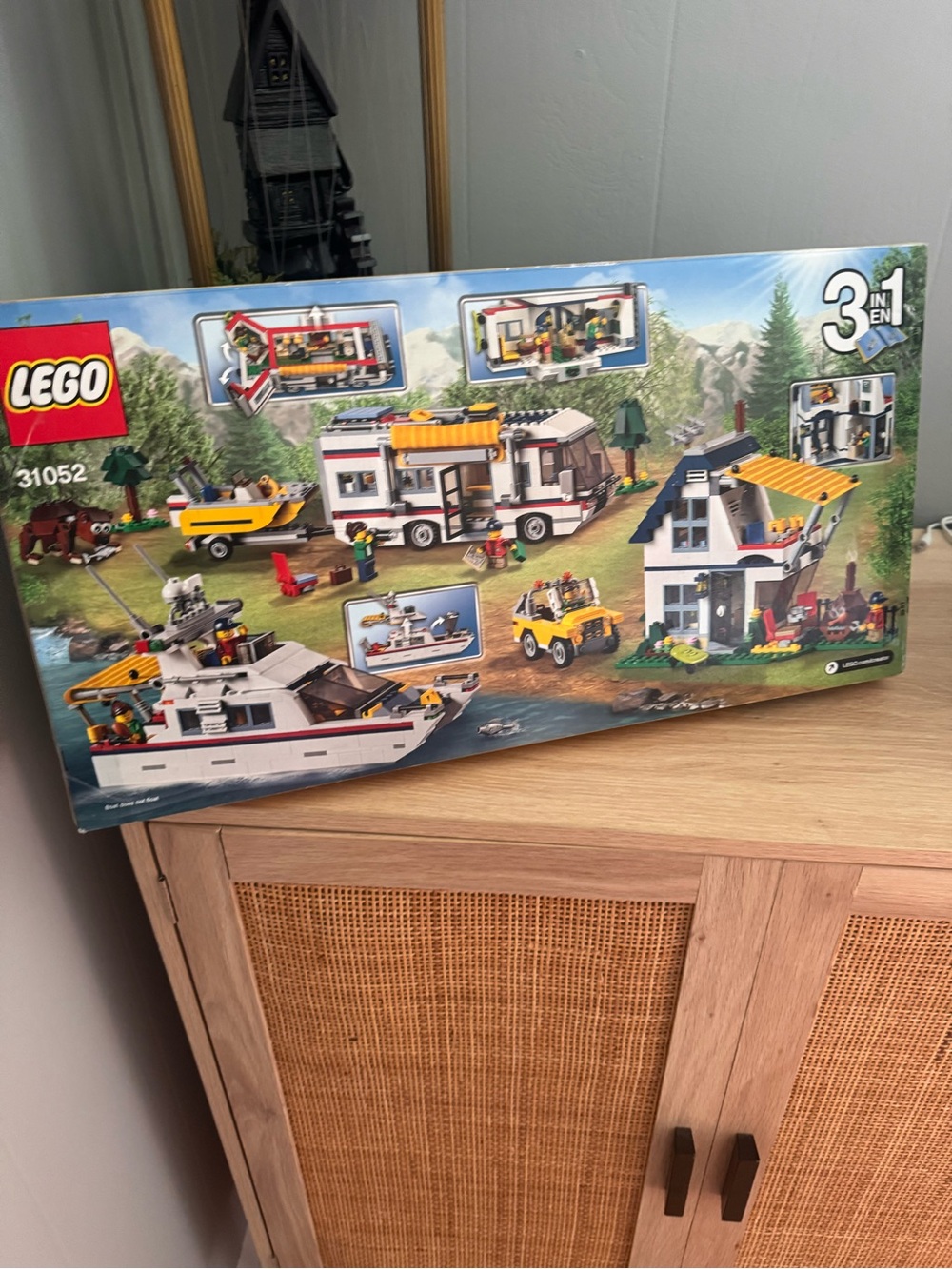 LEGO Creator 3-in-1 Vacation Getaways (31052) building set box